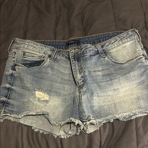 STS Blue Frayed Hem Jean Shorts - 32